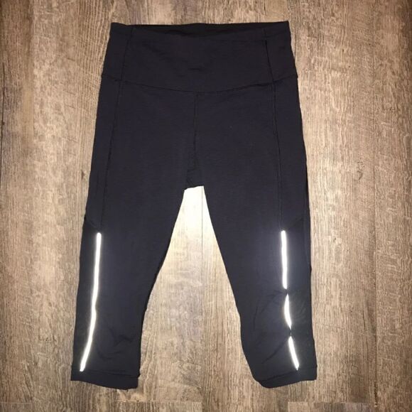 Lululemon Leggings: Size 6  - Picture 1 of 4